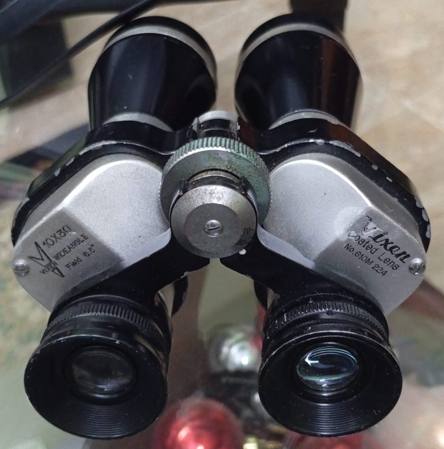 Vixen 10x30 Zooming Binocular for Outdoor